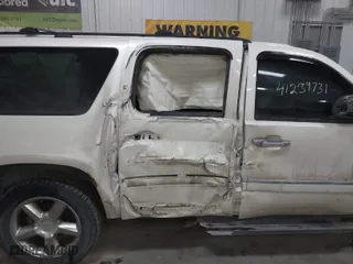 2009 Chevrolet Suburban LTZ with VIN 1GNFK36389R179802, listed as a IAAI auction lot 41239731 with 224,138 mi miles. Bid and sale history available at carsss.com. Image 6.