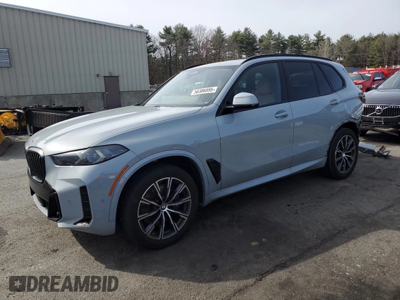 2024 BMW X5 xDrive40i z VIN 5UX23EU07R9U24113, wystawiony jako Copart lot #50386895 z przebiegiem 38 407 mil mil oraz Szkody całkowita. Historia ofert i sprzedaży dostępna na DreamBid. Obrazek 1.