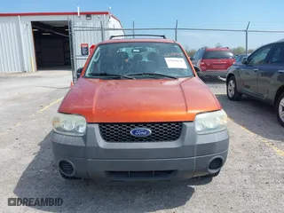 2007 Ford Escape XLS with VIN 1FMYU02Z27KA04600, listed as a IAAI auction lot 42059639 with 141,296 mi miles. Bid and sale history available at carsss.com. Image 6.