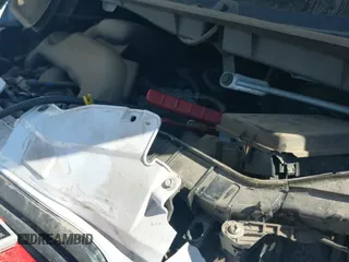 2016 Ford Transit XL z VIN 1FMZK1YM4GKA56094, wystawiony jako IAAI lot #40458219 z przebiegiem Nie podano mil oraz . Historia ofert i sprzedaży dostępna na DreamBid. Obrazek 20.