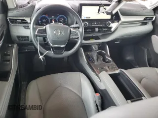 2023 Toyota Highlander L with VIN 5TDKDRAH0PS039765, listed as a Copart auction lot 59381995 with 29,982 mi miles and Salvage title. Bid and sale history available at DreamBid. Image 8.