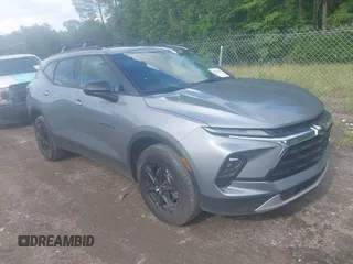 2024 Chevrolet Blazer LT z VIN 3GNKBCR46RS282636, wystawiony jako IAAI lot #42263380 z przebiegiem 17 412 mil mil oraz . Historia ofert i sprzedaży dostępna na DreamBid. Obrazek 1.