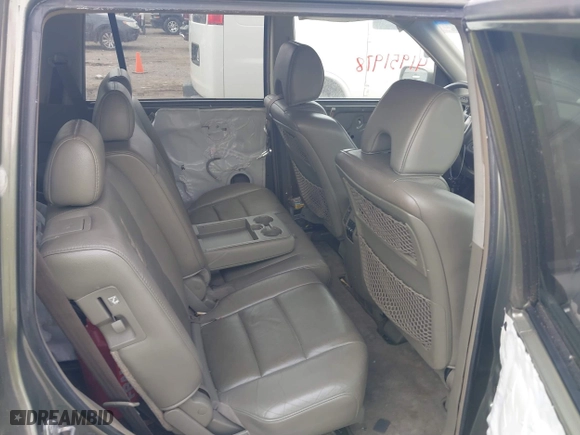 2007 Honda Pilot EX-L with VIN 5FNYF28617B039309, listed as a IAAI auction lot 41951978 with 239,583 mi miles. Bid and sale history available at carsss.com. Image 8.