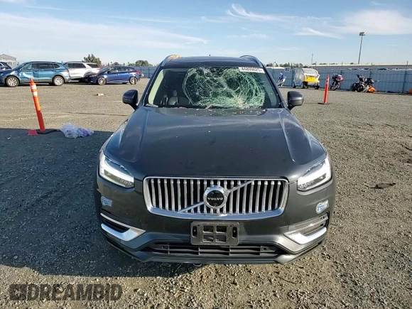 2021 Volvo XC90 Inscription Expression with VIN YV4BR0CL5M1702929, listed as a Copart auction lot 44809025 with 38,471 mi miles and Salvage Title. Bid and sale history available at carsss.com. Image 12.