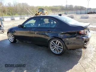 2006 BMW 3 Series 330xi with VIN WBAVD33596KL52250, listed as a Copart auction lot 52297035 with 212,482 mi miles and Non Repairable. Bid and sale history available at carsss.com. Image 2.