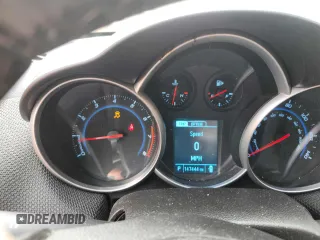 2014 Chevrolet Cruze 2LT z VIN 1G1PE5SB4E7385369, wystawiony jako Copart lot #61275315 z przebiegiem 147 444 mil mil oraz Czysty tytuł • Clean title. Historia ofert i sprzedaży dostępna na DreamBid. Obrazek 8.