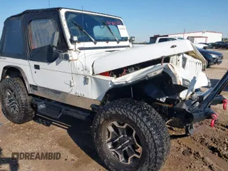 1992 Jeep Wrangler with VIN 2J4FY29S3NJ546994, listed as a IAAI auction lot 41765343 with 191,215 mi miles. Bid and sale history available at carsss.com. Image 1.