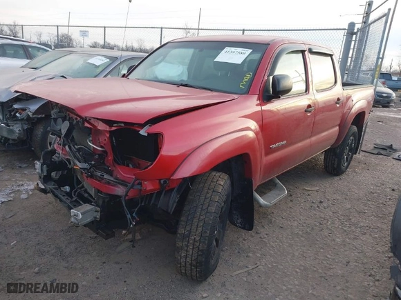 2011 Toyota Tacoma with VIN 3TMLU4EN5BM067173, listed as a IAAI auction lot 41397580 with 178,959 mi miles. Bid and sale history available at carsss.com. Image 2.