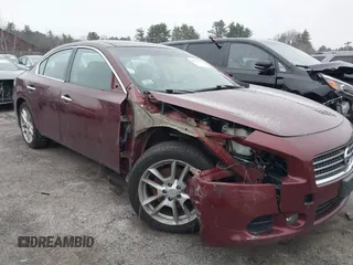 2010 Nissan Maxima S z VIN 1N4AA5AP5AC828139, wystawiony jako IAAI lot #41819372 z przebiegiem 148 709 mil mil oraz . Historia ofert i sprzedaży dostępna na DreamBid. Obrazek 1.