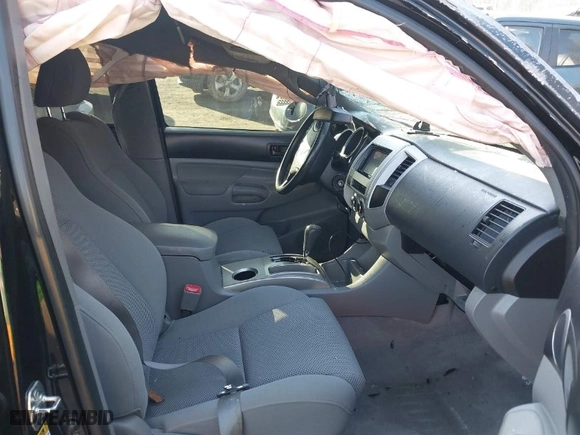 2011 Toyota Tacoma with VIN 3TMLU4EN4BM058738, listed as a IAAI auction lot 41646897 with 117,817 mi miles. Bid and sale history available at carsss.com. Image 5.
