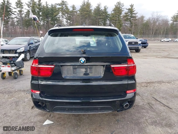 2013 BMW X5 xDrive35i with VIN 5UXZV4C50D0E06603, listed as a IAAI auction lot 41881485 with 171,701 mi miles. Bid and sale history available at carsss.com. Image 16.