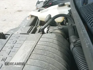 2011 Chevrolet Express Cargo z VIN 1GCWGFBA4B1161446, wystawiony jako IAAI lot #43140015 z przebiegiem 96 996 mil mil oraz . Historia ofert i sprzedaży dostępna na DreamBid. Obrazek 19.