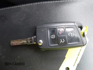 2015 Volkswagen Golf SEL z VIN 3VWRA7AU0FM077582, wystawiony jako IAAI lot #42261201 z przebiegiem 103 745 mil mil oraz . Historia ofert i sprzedaży dostępna na DreamBid. Obrazek 11.