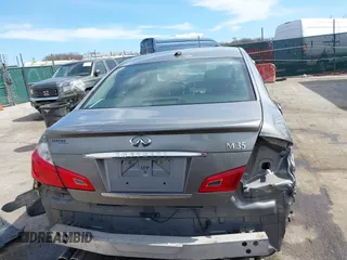 2010 Infiniti M with VIN JN1CY0AP8AM911739, listed as a IAAI auction lot 41836817 with 185,068 mi miles and . Bid and sale history available at carsss.com. Image 17.