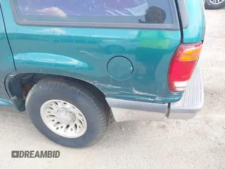 1998 Ford Explorer z VIN 1FMZU32X9WUD39036, wystawiony jako IAAI lot #42299559 z przebiegiem 159 909 mil mil oraz . Historia ofert i sprzedaży dostępna na DreamBid. Obrazek 6.
