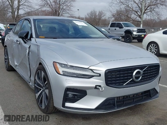 2022 Volvo S60 Momentum with VIN 7JRL12TZ8NG154231, listed as a IAAI auction lot 41796194 with 127,933 mi miles. Bid and sale history available at carsss.com. Image 1.