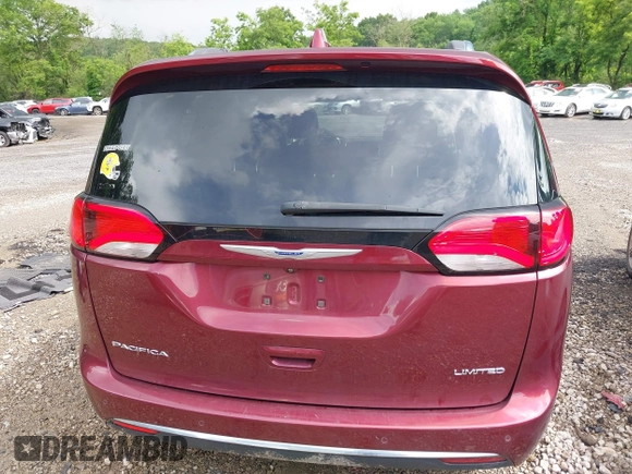 2018 Chrysler Pacifica Limited with VIN 2C4RC1GG3JR226337, listed as a IAAI auction lot 42519396 with 102,229 mi miles and . Bid and sale history available at DreamBid. Image 16.