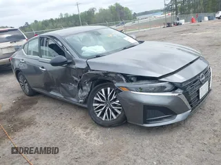 2024 Nissan Altima SV z VIN 1N4BL4DV2RN363600, wystawiony jako IAAI lot #41965390 z przebiegiem 26 499 mil mil oraz . Historia ofert i sprzedaży dostępna na DreamBid. Obrazek 1.