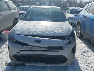 2021 Kia Rio LX with VIN 3KPA24AD7ME386193, listed as a IAAI auction lot 41289934 with 72,178 mi miles. Bid and sale history available at carsss.com. Image 12.