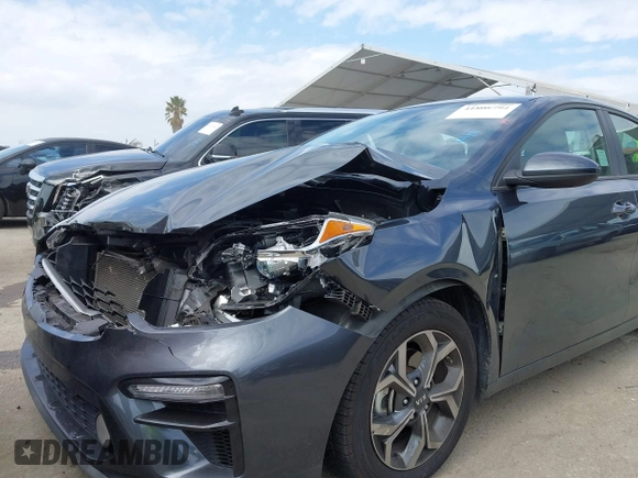 2020 Kia Forte LXS with VIN 3KPF24AD9LE165263, listed as a IAAI auction lot 41808794 with 71,217 mi miles. Bid and sale history available at carsss.com. Image 6.