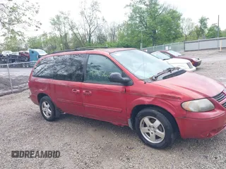 2005 Dodge Caravan SXT with VIN 2D4GP44L35R127086, listed as a IAAI auction lot 42135667 with 78,262 mi miles and . Bid and sale history available at carsss.com. Image 6.