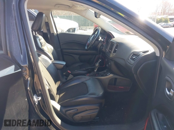 2018 Jeep Compass Trailhawk with VIN 3C4NJDDB8JT309192, listed as a IAAI auction lot 40840838 with 80,887 mi miles and . Bid and sale history available at carsss.com. Image 5.