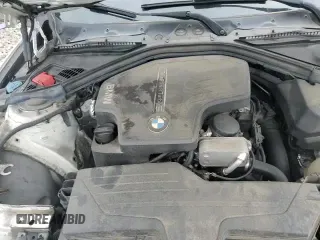 2018 BMW 3 Series 320i with VIN WBA8E1G58JNU93066, listed as a Copart auction lot 70254735 with 146,464 mi miles and Salvage title. Bid and sale history available at DreamBid. Image 13.