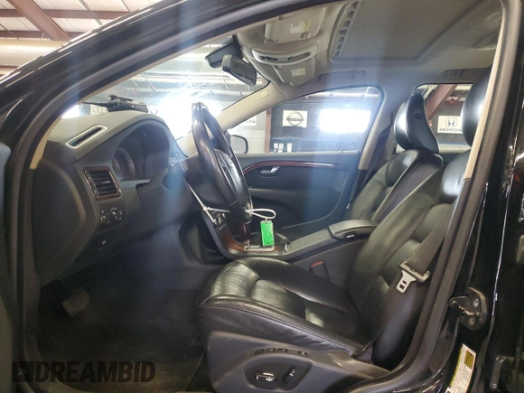 2008 Volvo V70 with VIN YV1BW982381019577, listed as a Copart auction lot 52163945 with 228,083 mi miles and Clean Title. Bid and sale history available at DreamBid. Image 7.
