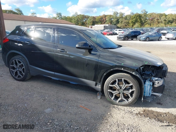 2018 BMW X2 xDrive28i with VIN WBXYJ5C33JEF78378, listed as a IAAI auction lot 40577868 with 45,592 mi miles. Bid and sale history available at carsss.com. Image 1.