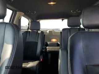 2019 Dodge Grand Caravan SXT with VIN 2C4RDGCG8KR724184, listed as a Copart auction lot 51268545 with 112,576 mi miles and Salvage Title. Bid and sale history available at DreamBid. Image 10.