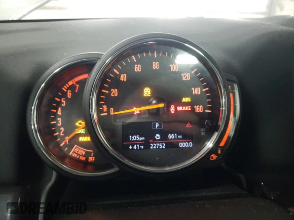 2018 MINI Countryman Cooper with VIN WMZYV5C3XJ3E02778, listed as a Copart auction lot 87367744 with 22,752 mi miles and Salvage Title. Bid and sale history available at carsss.com. Image 9.