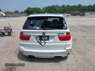 2010 BMW X5 M z VIN 5YMGY0C53ALK26006, wystawiony jako IAAI lot #42329794 z przebiegiem Nie podano mil oraz . Historia ofert i sprzedaży dostępna na DreamBid. Obrazek 16.