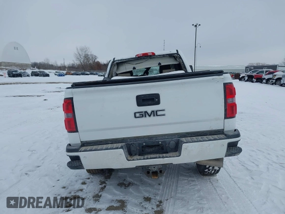 2015 GMC Sierra 2500HD available WiFi Denali with VIN 1GT120E88FF680538, listed as a IAAI auction lot 41571684 with 125,147 mi miles. Bid and sale history available at carsss.com. Image 16.
