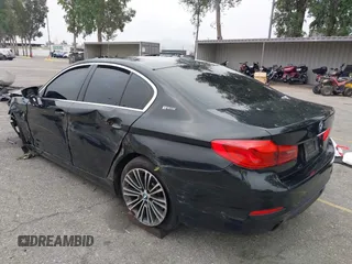 2019 BMW 5 Series 530e с VIN WBAJA9C56KB399028, выставлен на аукционе IAAI как лот 42068202 с пробегом 124 068 миль миль и . История ставок и продаж доступна на DreamBid. Изображение 3.