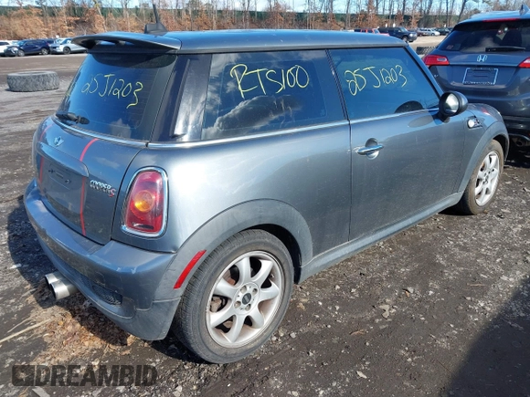 2007 MINI Hardtop S with VIN WMWMF73527TT85146, listed as a IAAI auction lot 41502475 with Not Provided miles and . Bid and sale history available at DreamBid. Image 4.