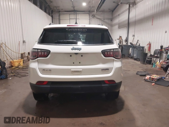 2018 Jeep Compass Altitude with VIN 3C4NJDBB2JT373179, listed as a IAAI auction lot 41753934 with 47,230 mi miles and . Bid and sale history available at DreamBid. Image 16.