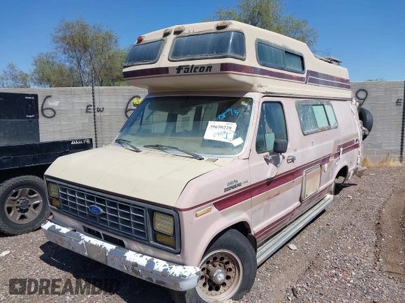 1988 Ford Econoline Cargo z VIN 1FDGS24H0JHC21214, wystawiony jako IAAI lot #39650228 z przebiegiem 55 106 mil mil oraz . Historia ofert i sprzedaży dostępna na DreamBid. Obrazek 2.