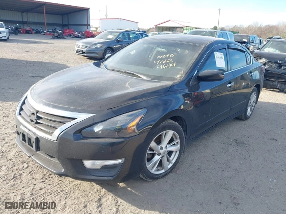 2014 Nissan Altima 2.5 SV with VIN 1N4AL3AP8EC293098, listed as a IAAI auction lot 41624694 with 259,608 mi miles. Bid and sale history available at carsss.com. Image 2.