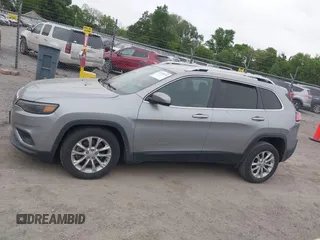 2019 Jeep Cherokee Latitude с VIN 1C4PJLCB7KD325637, выставлен на аукционе IAAI как лот 42293834 с пробегом 165 997 миль миль и . История ставок и продаж доступна на DreamBid. Изображение 14.