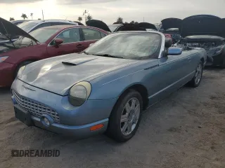2005 Ford Thunderbird Deluxe z VIN 1FAHP60A45Y100448, wystawiony jako Copart lot #74750734 z przebiegiem Nie podano mil oraz Nie do naprawy. Historia ofert i sprzedaży dostępna na DreamBid. Obrazek 1.