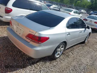 2006 Lexus ES 330 with VIN JTHBA30G365175146, listed as a IAAI auction lot 42026067 with 228,595 mi miles. Bid and sale history available at carsss.com. Image 4.