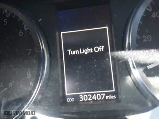2014 Toyota Highlander XLE with VIN 5TDKKRFH9ES021924, listed as a IAAI auction lot 41826858 with 302,407 mi miles. Bid and sale history available at carsss.com. Image 16.