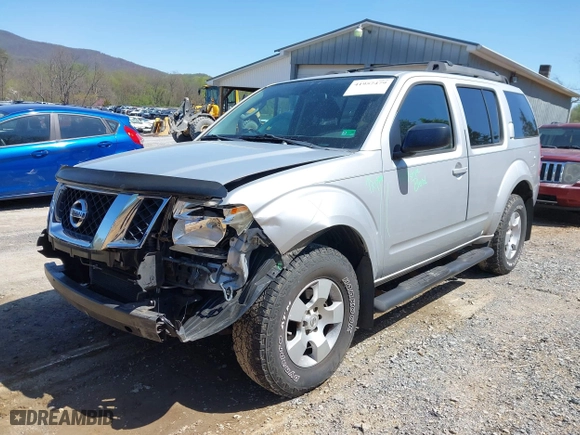 2011 Nissan Pathfinder SV with VIN 5N1AR1NN1BC626741, listed as a IAAI auction lot 41957479 with 204,128 mi miles. Bid and sale history available at carsss.com. Image 6.