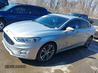 2019 Ford Fusion Titanium with VIN 3FA6P0D91KR187109, listed as a IAAI auction lot 41646320 with 107,125 mi miles. Bid and sale history available at carsss.com. Image 14.