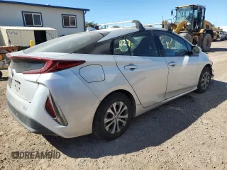 2020 Toyota Prius LE z VIN JTDKARFP4L3124967, wystawiony jako Copart lot #85278224 z przebiegiem 80 842 mil mil oraz Szkoda całkowita • Salvage title. Historia ofert i sprzedaży dostępna na DreamBid. Obrazek 3.