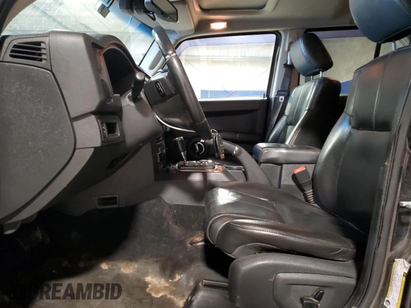 2008 Jeep Commander Limited with VIN 1J8HG58N78C210979, listed as a Copart auction lot 76703864 with 204,136 mi miles and Salvage Title. Bid and sale history available at carsss.com. Image 7.