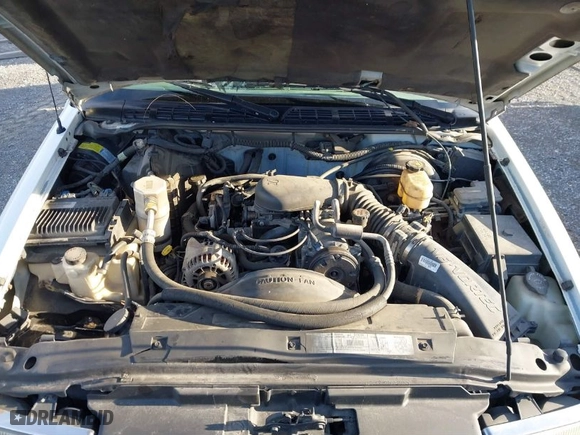 2000 Chevrolet S-10 LS with VIN 1GCDT19WXYK212880, listed as a IAAI auction lot 41532876 with 168,080 mi miles. Bid and sale history available at carsss.com. Image 10.