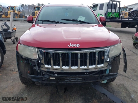 2011 Jeep Grand Cherokee Laredo with VIN 1J4RR4GT8BC636651, listed as a IAAI auction lot 41768944 with 200,160 mi miles. Bid and sale history available at carsss.com. Image 17.