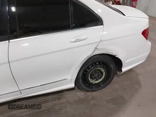 2013 Mercedes-Benz C 300 Sport с VIN WDDGF8AB3DR297543, выставлен на аукционе IAAI как лот 42323929 с пробегом 132 059 миль миль и . История ставок и продаж доступна на DreamBid. Изображение 6.