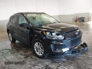 2020 Ford Escape SE with VIN 1FMCU9G6XLUC71527, listed as a IAAI auction lot 41420952 with 70,886 mi miles and . Bid and sale history available at DreamBid. Image 1.